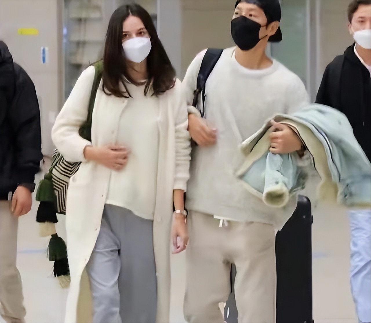 宋仲基与宋慧乔离婚后首同台,宋慧乔自曝与宋仲基离婚后生活