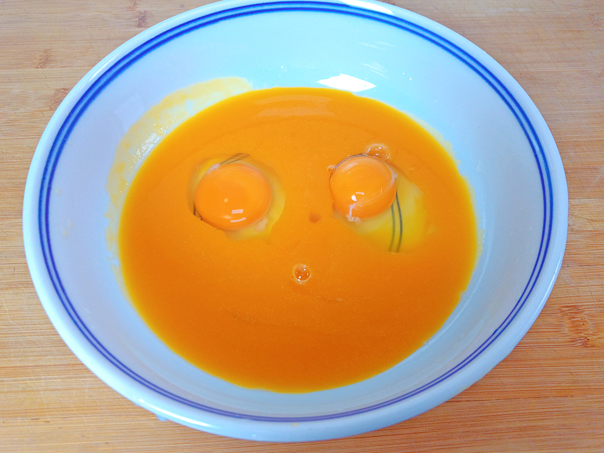 建议女人，多善待自己，少喝奶茶多吃6道菜，脸色红润，精神饱满