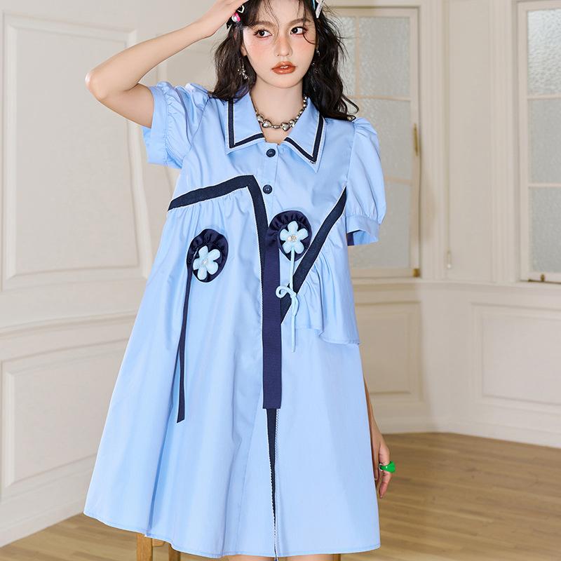 早春就要穿亮色系的,这个春天这样穿更好看时尚又减龄