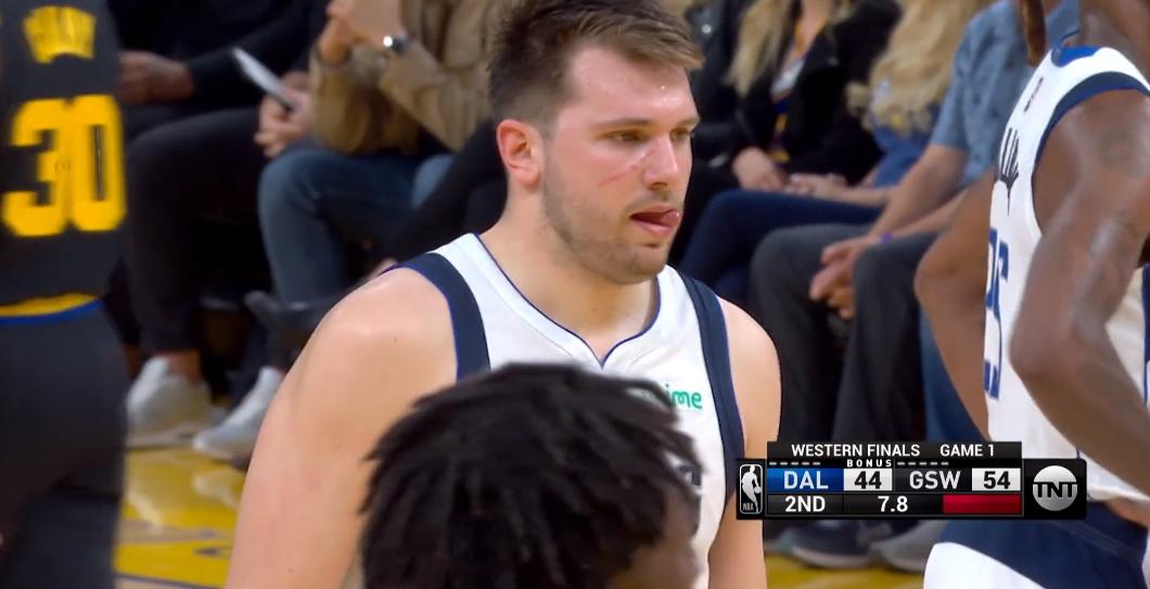 维金斯拿下17分16板集锦,维金斯36分集锦8记3分