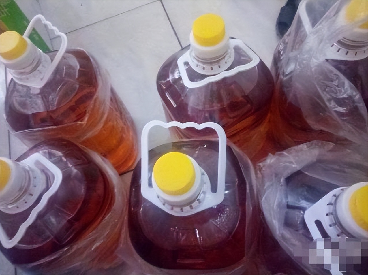 花生油菜籽油豆油吃哪种油好,花生油玉米油菜籽油哪个健康