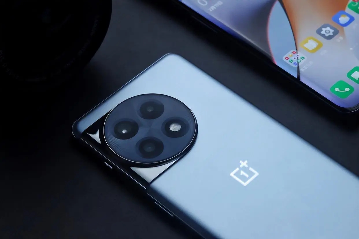 直面屏旗舰跌至2699元,16gb千元机售价再创新低