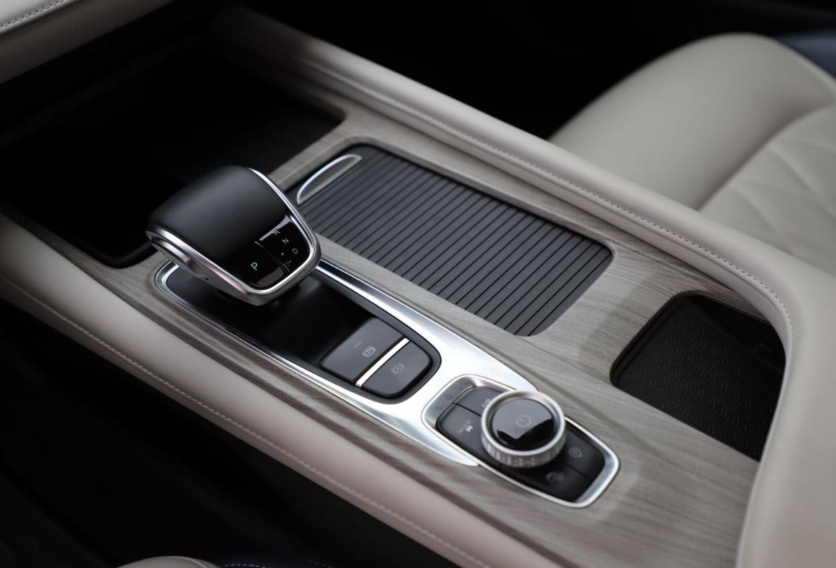 奇瑞艾瑞泽8最新全面测评,奇瑞艾瑞泽8新款实测