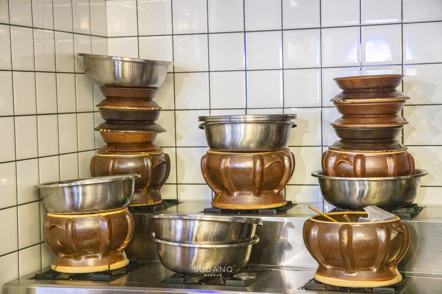 你认识“盬”字吗？重庆山区才能吃到的百年盬子鸡，差点灭迹