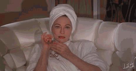 冒痘期如何护肤防晒,用完防晒起痘了应该怎么修护