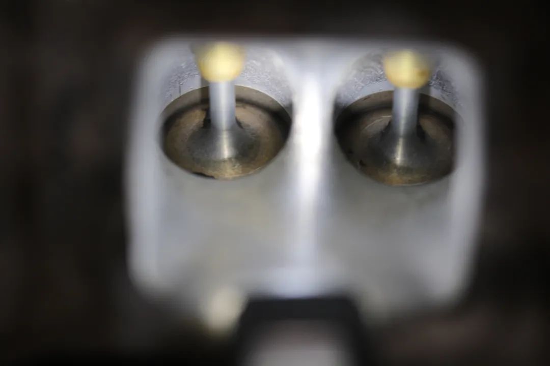 r36翻新改造全过程,大众r36这么老的车怎么还卖这么贵