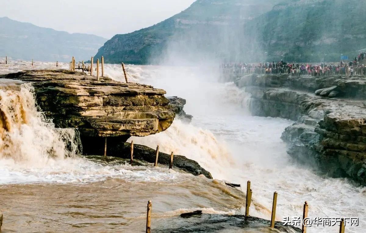 黄河壶口瀑布路上围墙,山西黄河壶口瀑布加围墙了吗