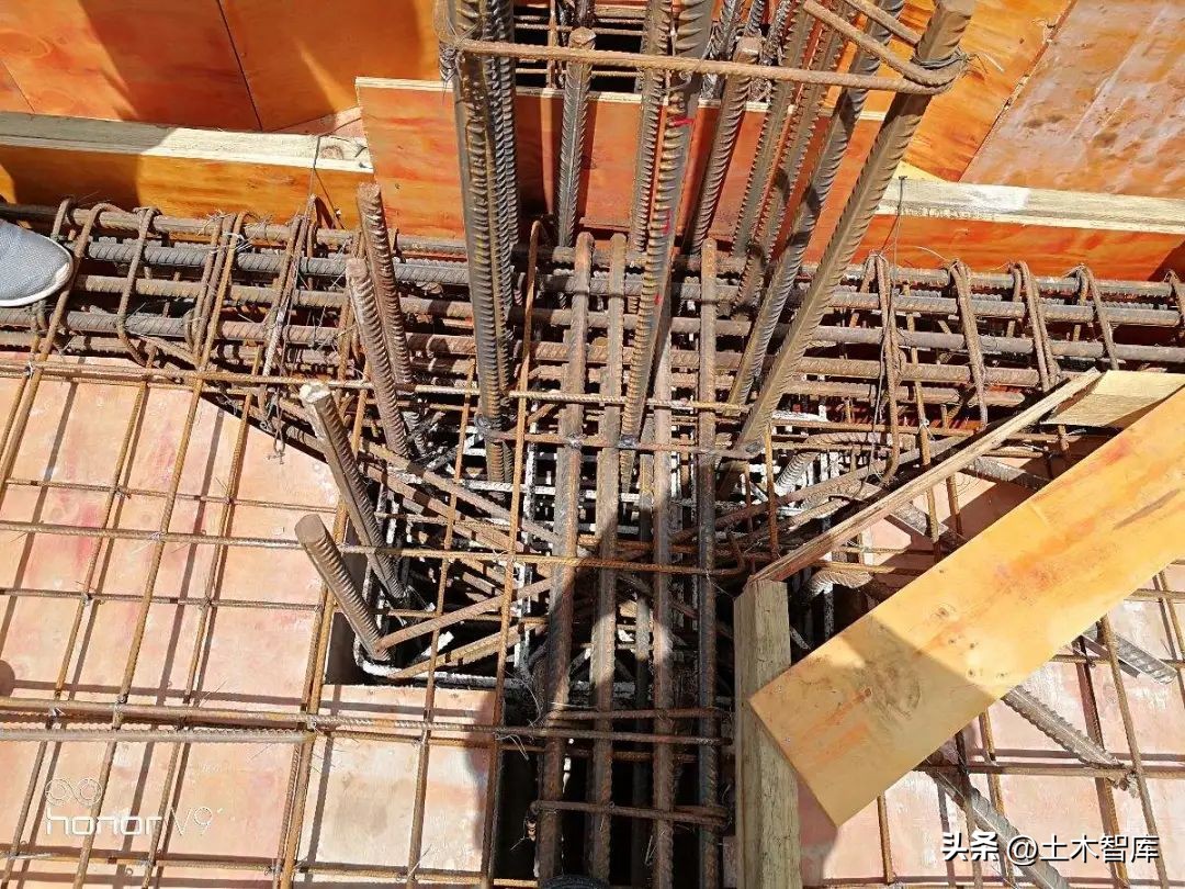 梁柱偏心距计算公式图解,框架梁柱偏心距规范规定