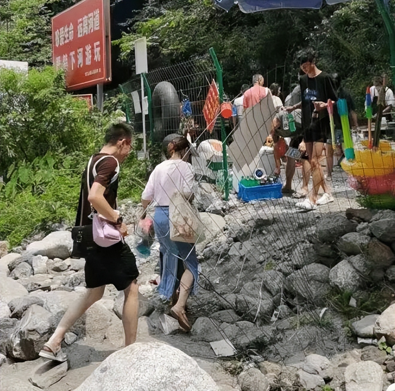 彭州七人死亡，小红书难辞其咎