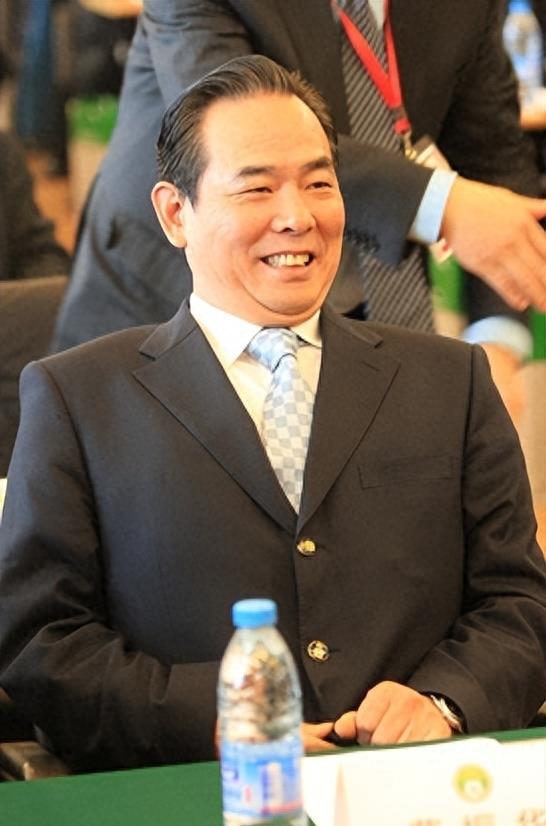 盖棺定论，蔡振华重返足协悬念揭晓，薪资曝光，体育总局钦点！