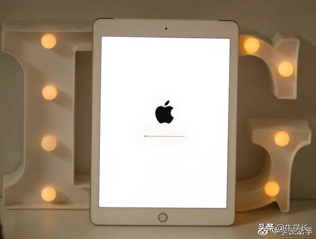 ipad白屏logo闪屏无法开机,ipadmini3屏非常闪或者白屏
