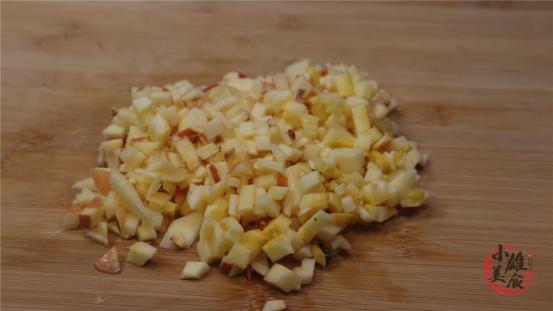 烂掉的苹果先别扔越烂越值钱,苹果烂掉了千万别扔