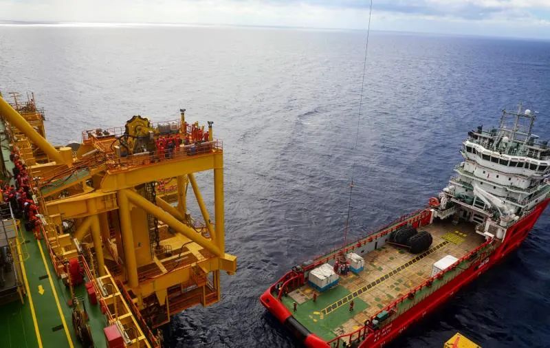 全球首座海上巨无霸升级新技能,海上巨无霸发明