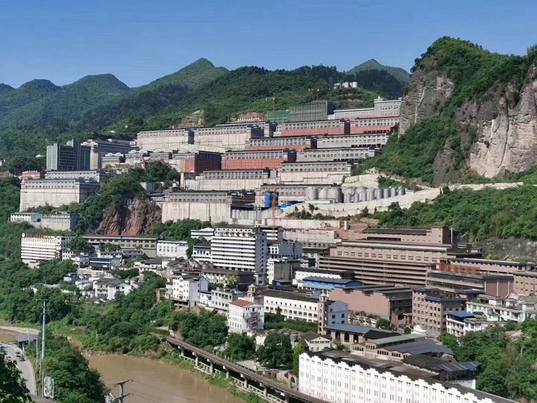 他可能是最神秘的酱酒人，在茅台镇投下24亿，只为情怀？