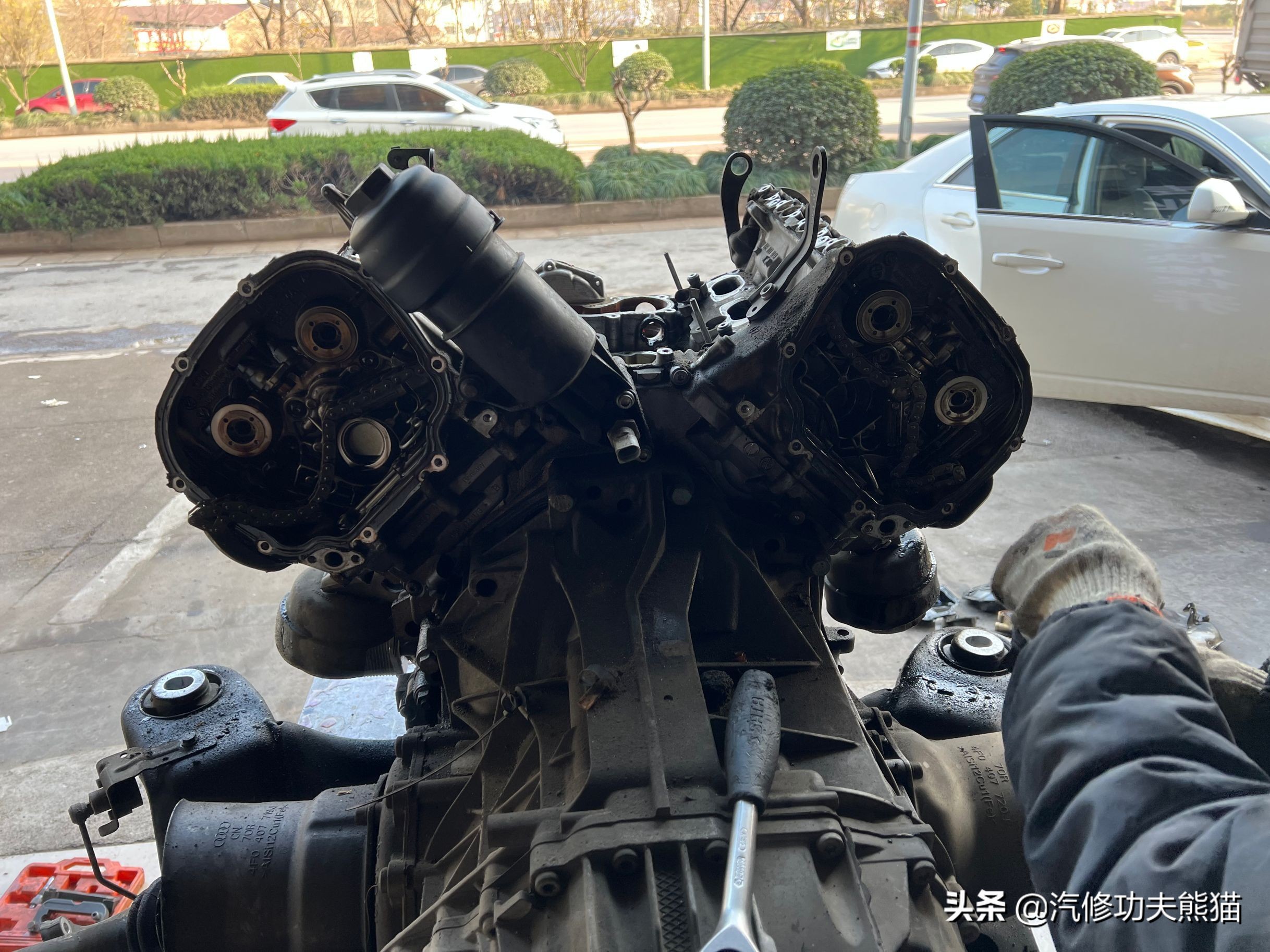 08年奥迪a6l机油压力不足,10年奥迪a6l2.8烧机油严重