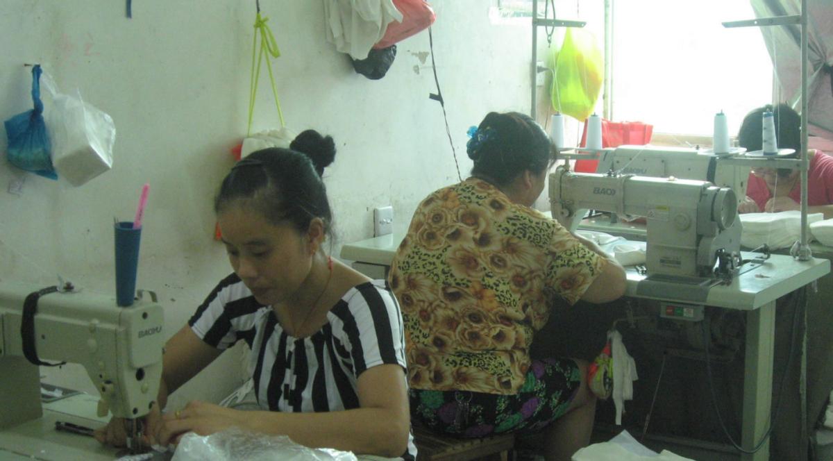 中国旧衣服被非洲人哄抢,一天卖掉20万!女式内衣最受当地人欢迎