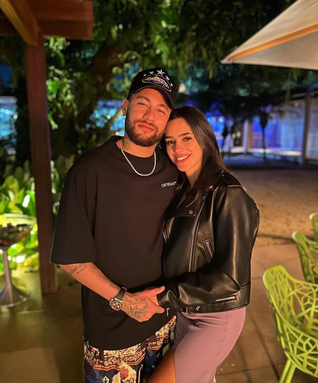 离谱！巴西球星背着孕期女友*腥偷**，疑两人私下达成私密协议