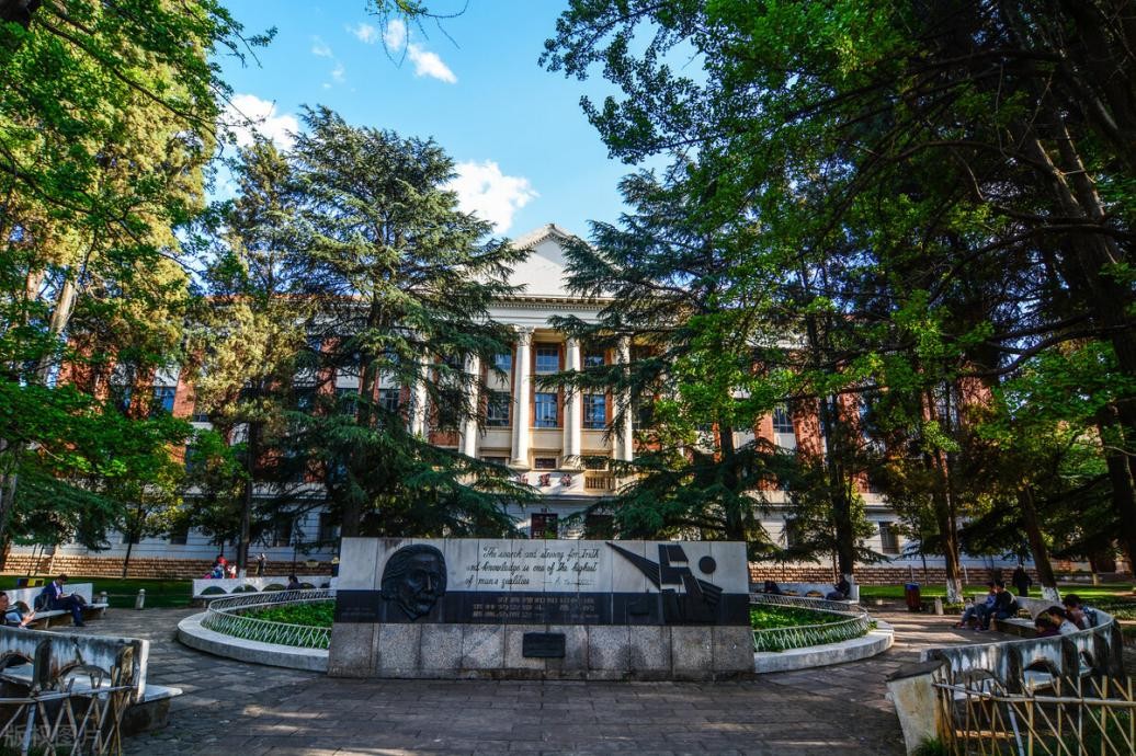 昆明人口居住最密集的区域,昆明市人口比较密集的地方