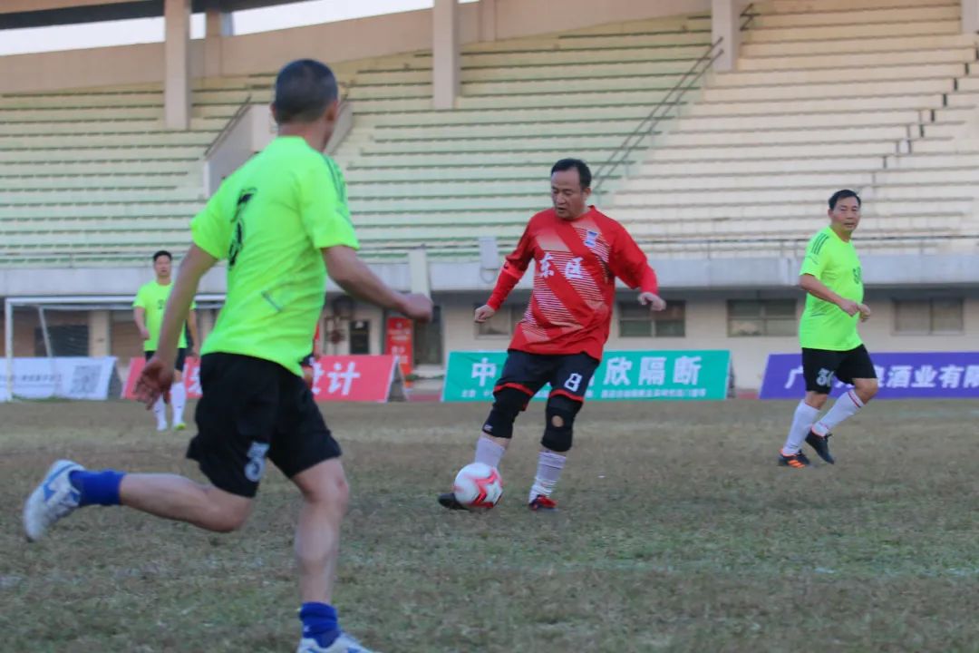 吴坪枫郜林,中山球员吴坪枫