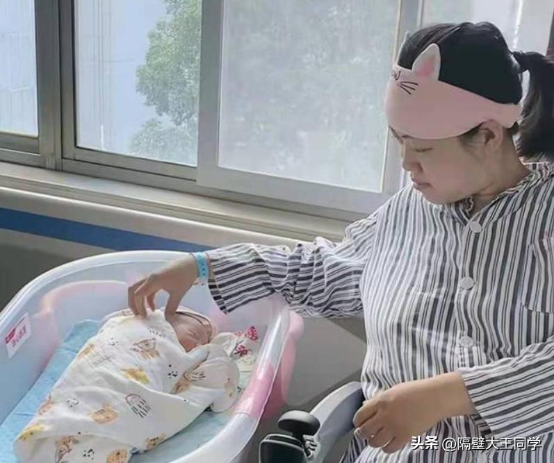 34岁瘫痪女离异后再嫁闺蜜之子,网友一边倒祝福:绝配!祝福!