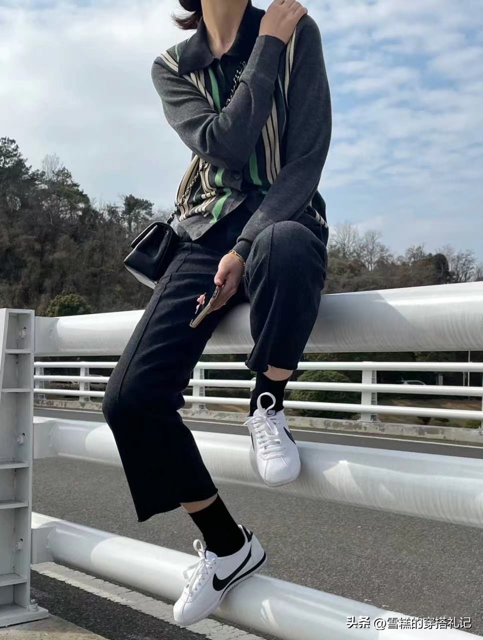 小白鞋属于什么款式,小白鞋算板鞋吗