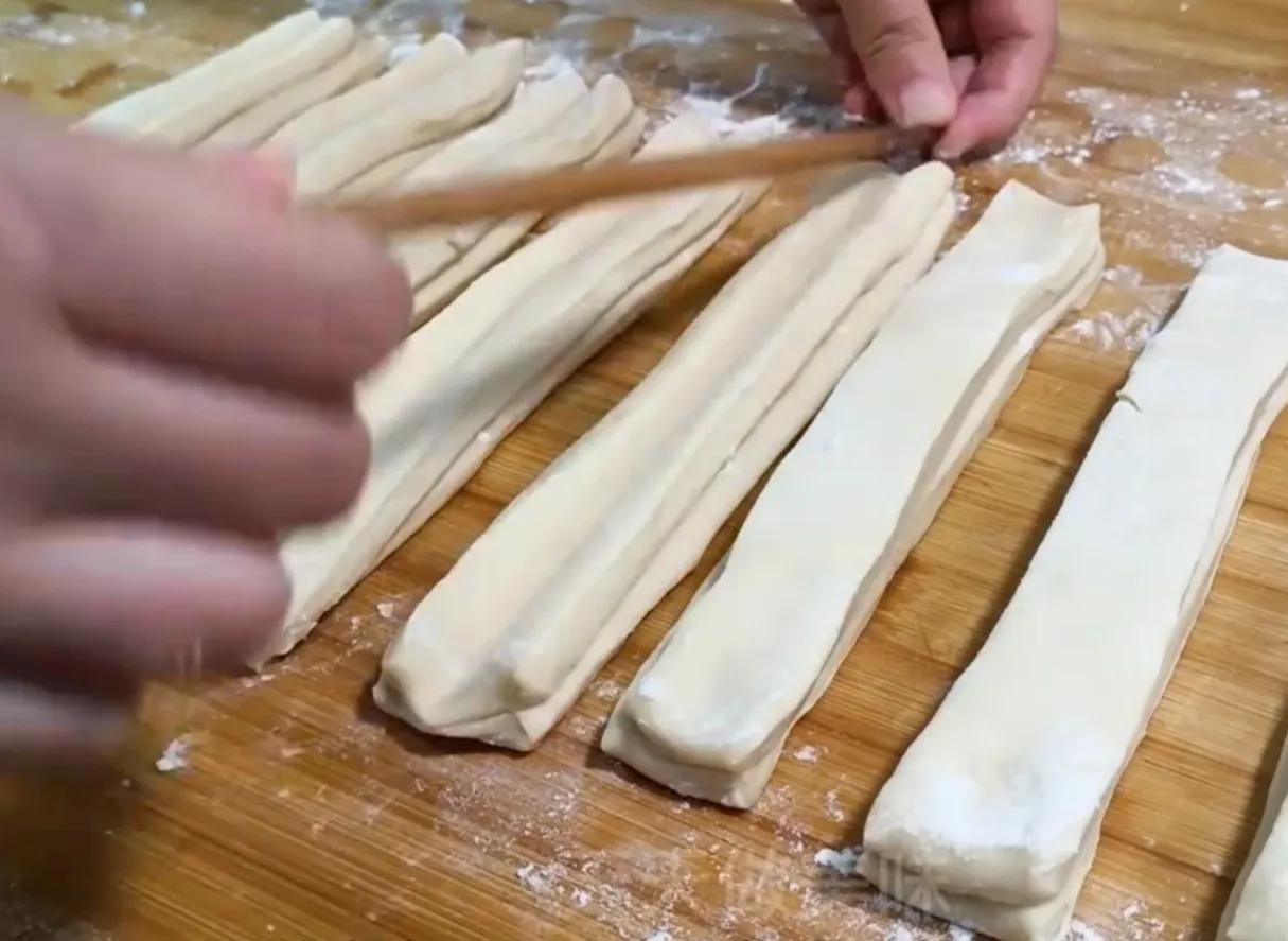 蓬松油条配方大全,正宗油条面团配方