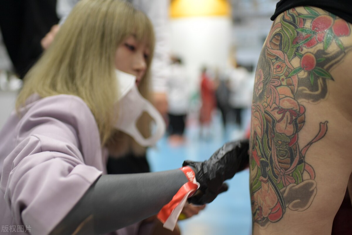 焦点：同性淫乱为何处罚的轻？有纹身应聘被拒，构成劳动歧视吗？