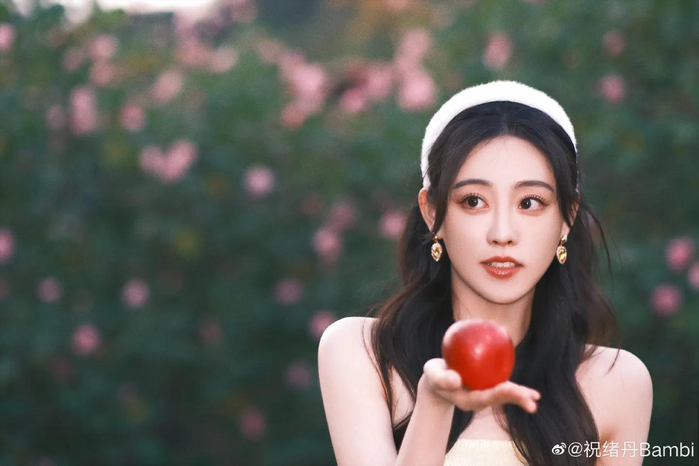 祝绪丹唱当你,祝绪丹吃糖视频完整版