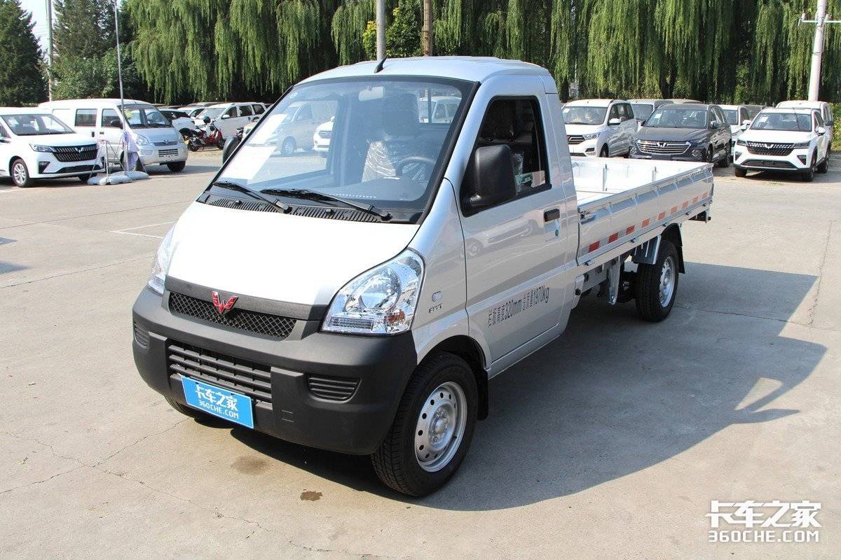 五菱荣光小卡和新卡质量哪个好,皮实耐用良心价双排微卡五菱荣光