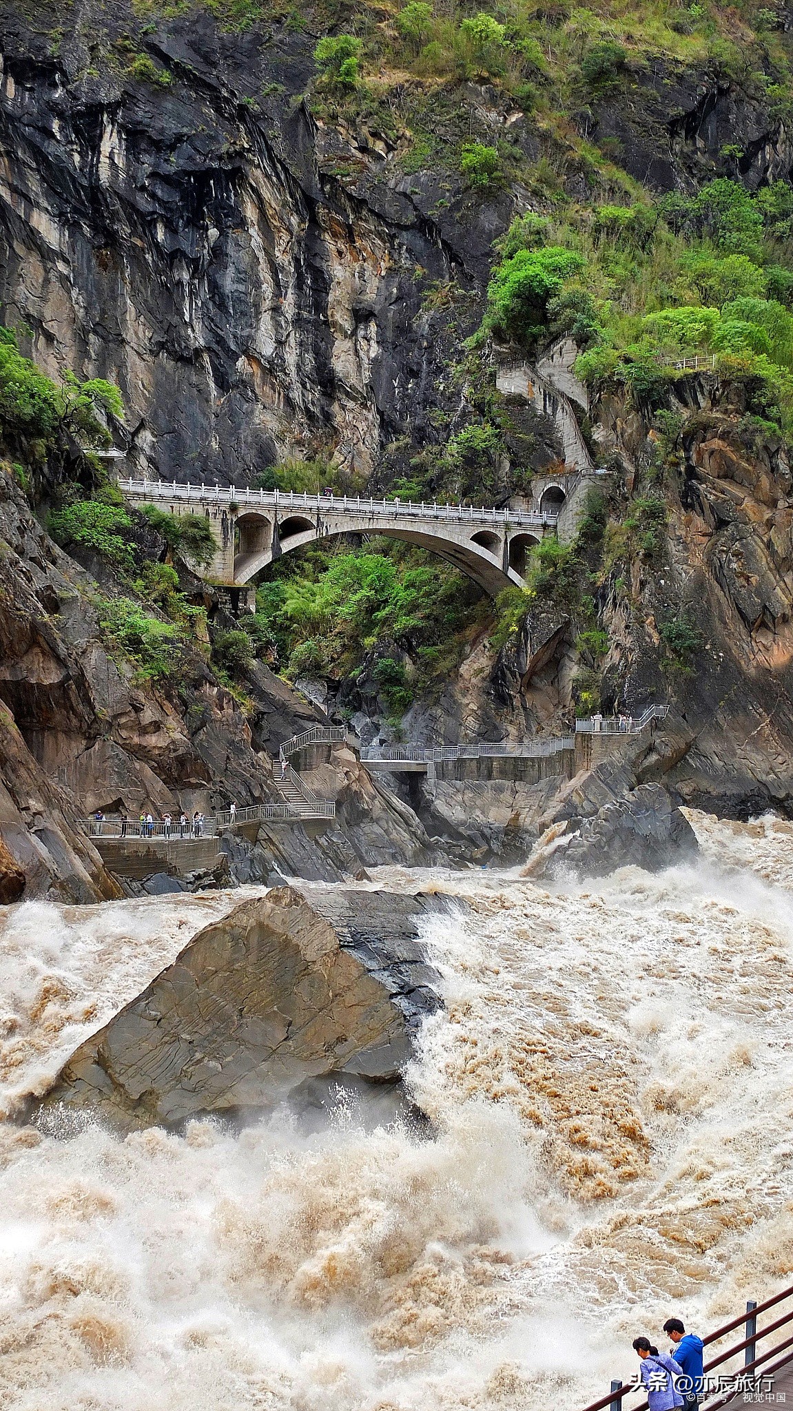 鍥藉簡涓芥睙娉告步婀栬嚜椹炬父璺嚎,涓芥睙钃濇湀璋峰浗搴嗛棬绁ㄥ灏戦挶