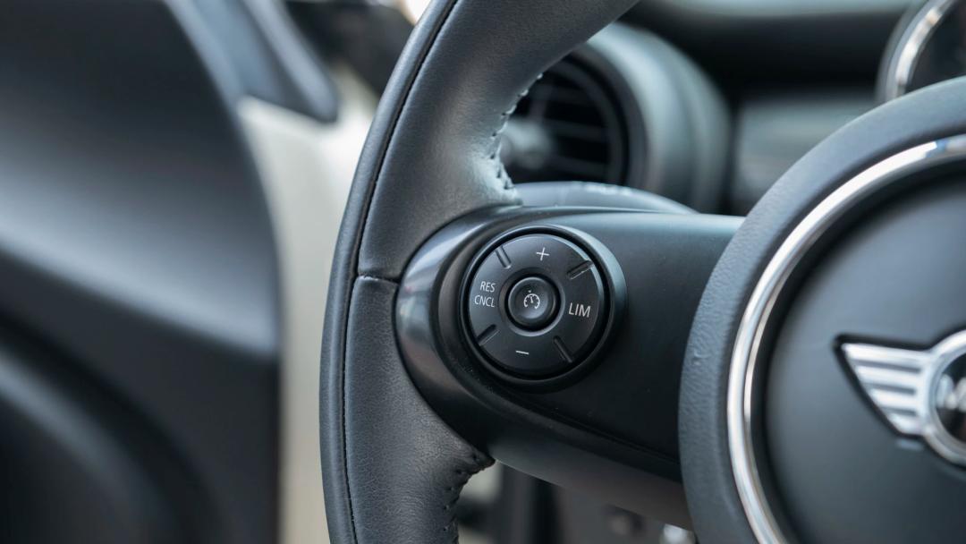 买高颜值轿车选这5款错不了,想要务实低调的代步车选它不会错