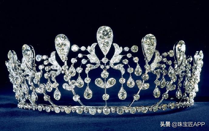 欧洲皇室珠宝冠冕,拿破仑帽300年