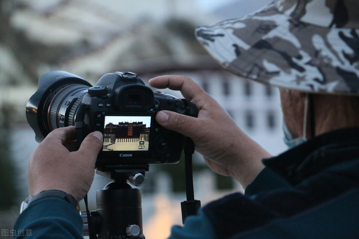 母女俩跟团去大西北旅游安全吗 (去西北旅游跟团危险吗)