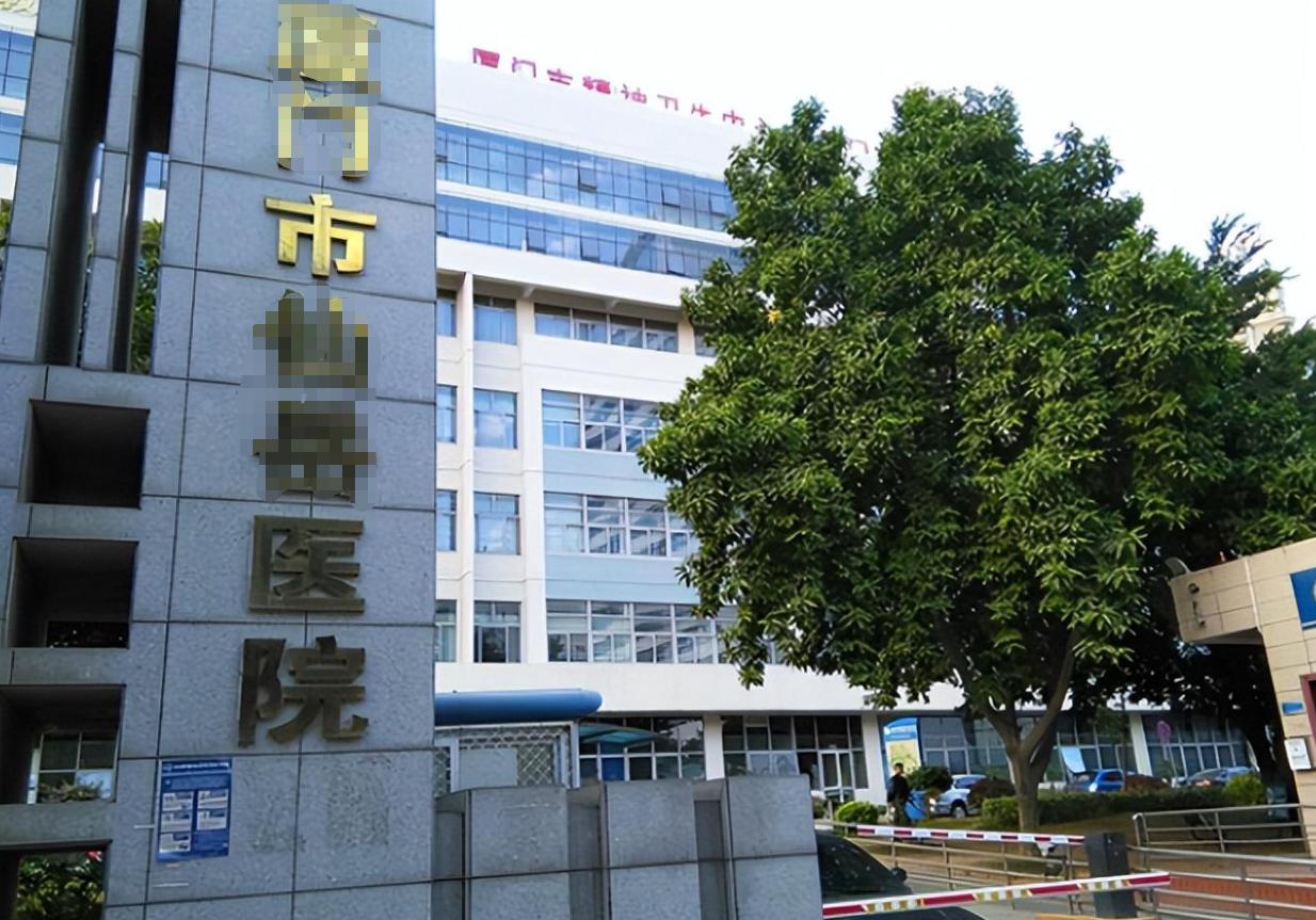 女子隐私部位遭60岁男医生吸吮，报警后拒不承认，DNA检测立大功