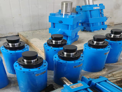 一套液压装置需要多少部件,一台液压站控制4个液压杆