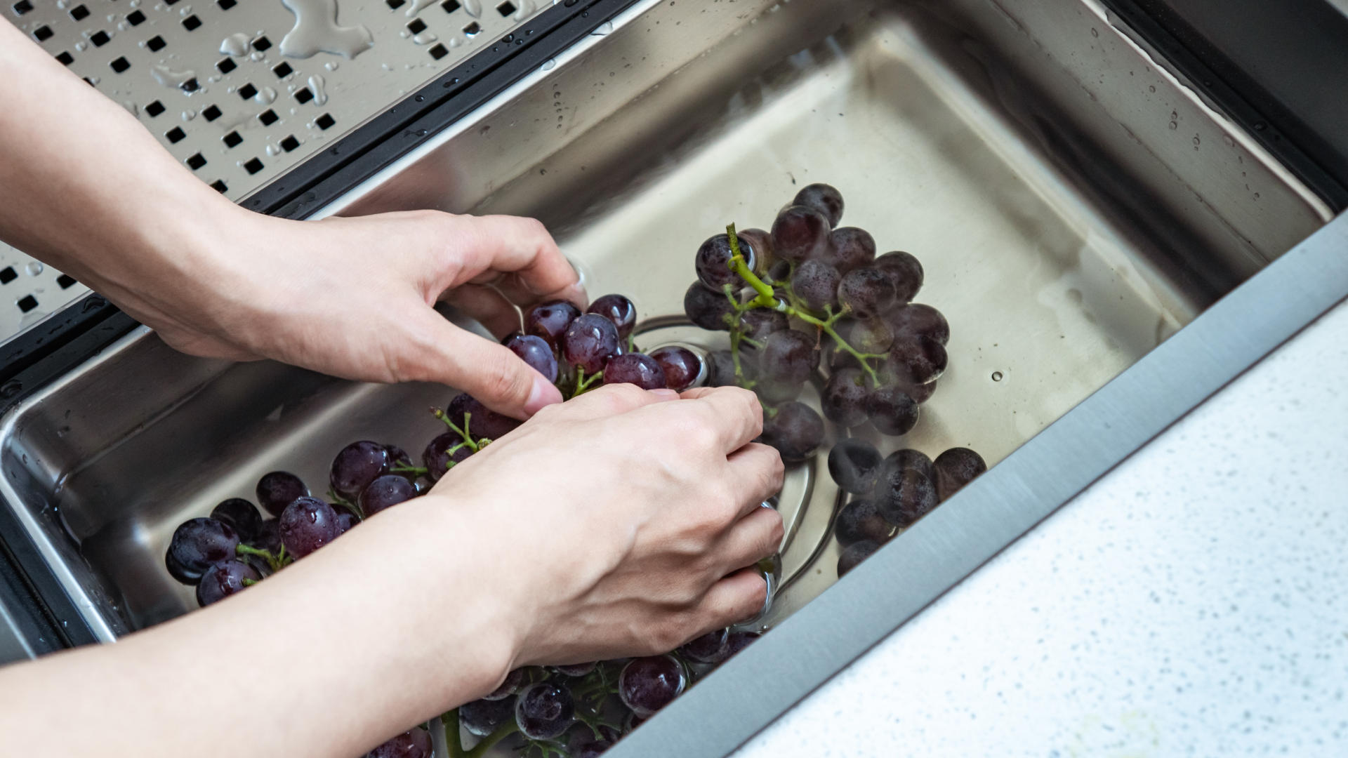 纳米水槽和不锈钢水槽哪个好,多功能大单槽水槽推荐