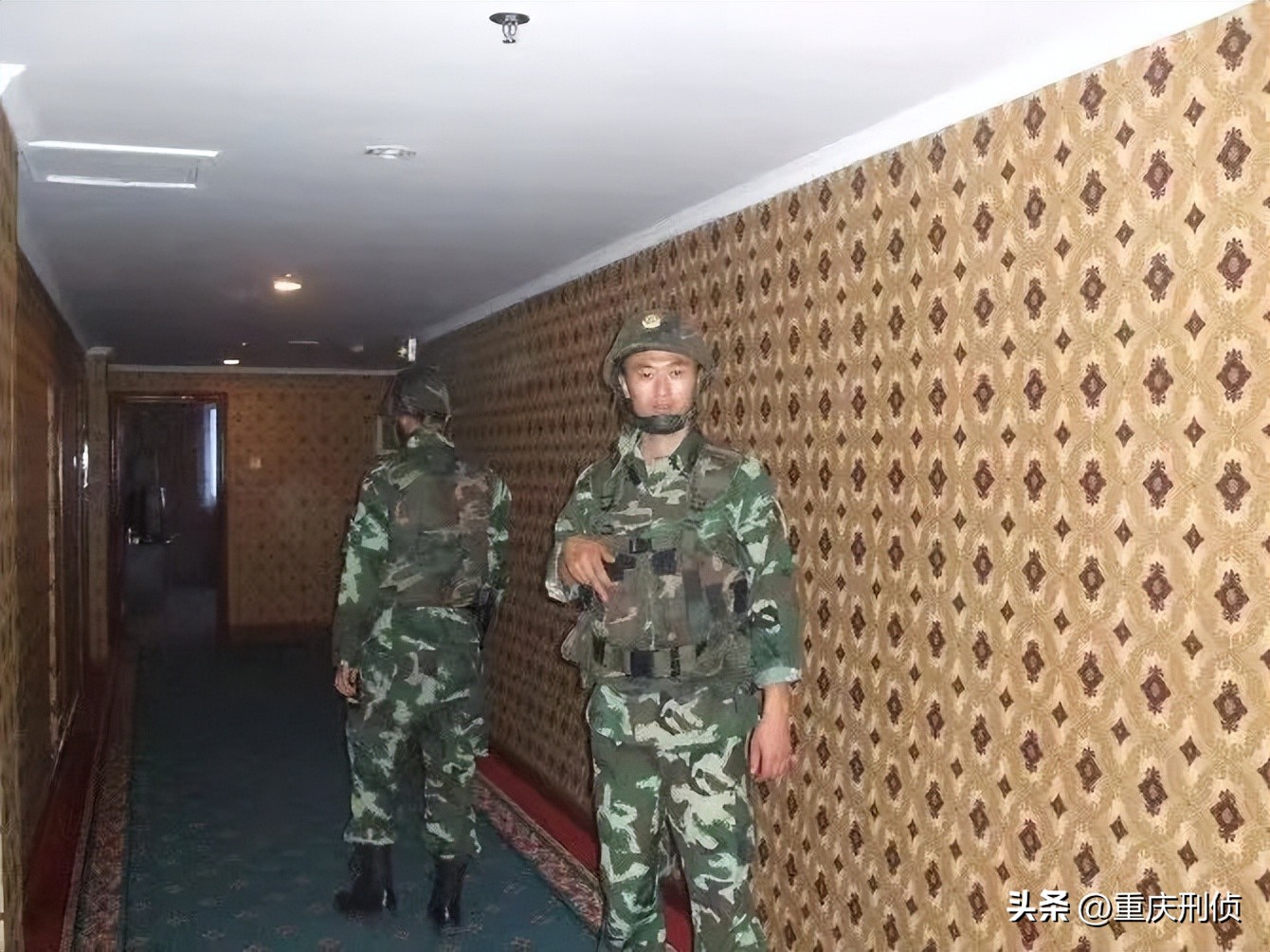 军魂不褪色薪火永相传图片,军魂不移警色依旧