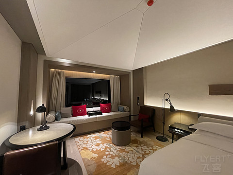 最爱的一家希尔顿酒店上线——九寨希尔顿度假酒店景观套房体验