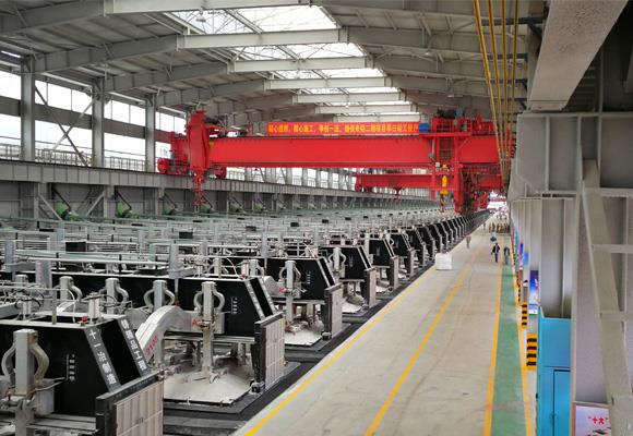 曾价比黄金，制成皇冠，现却成易拉罐专属材料，铝是如何走下神坛