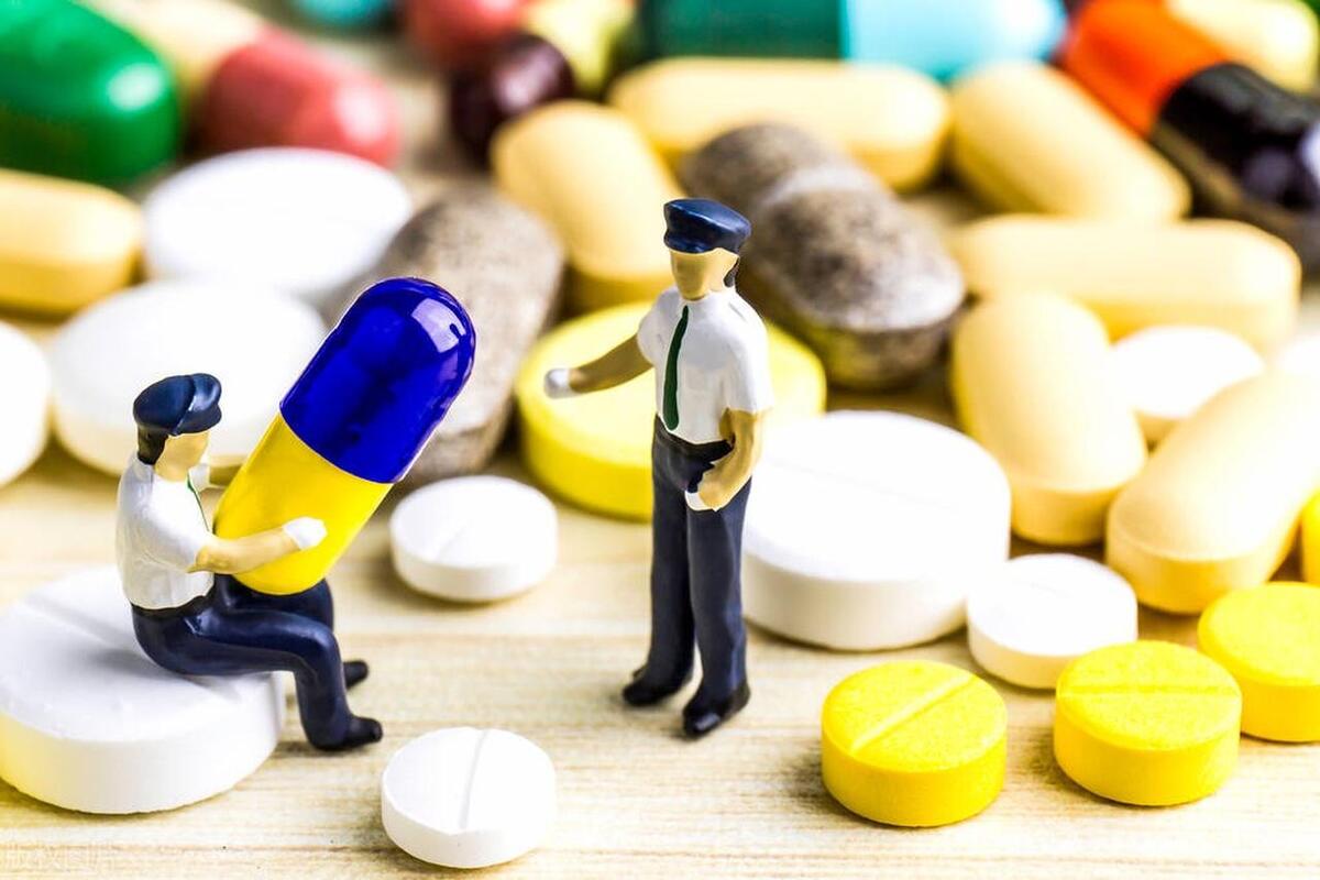 感染梅毒治疗后2个都是阳吗,感染梅毒后会立刻出现症状吗