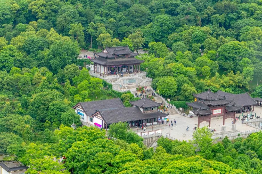 风景诗词必背75首,写旅游景色的古诗词