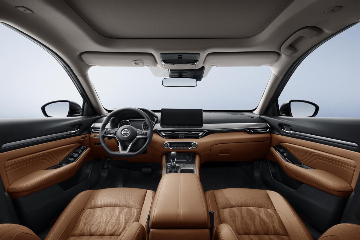 十一代雅阁与天籁怎么选,第8代天籁对比第11代雅阁