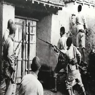 日军日记：*安妇慰**不服从管教，我很愤怒，用*刀刺**插入她的*体下**