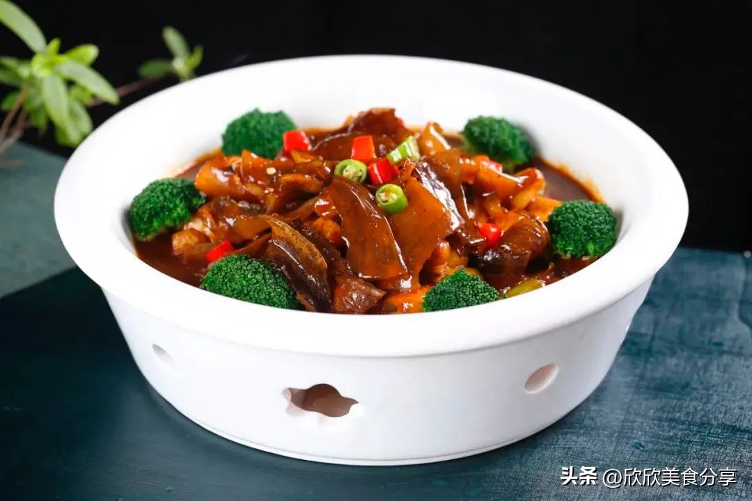 缙云中维香溢大酒店服务员,缙云香溢大酒店附近美食