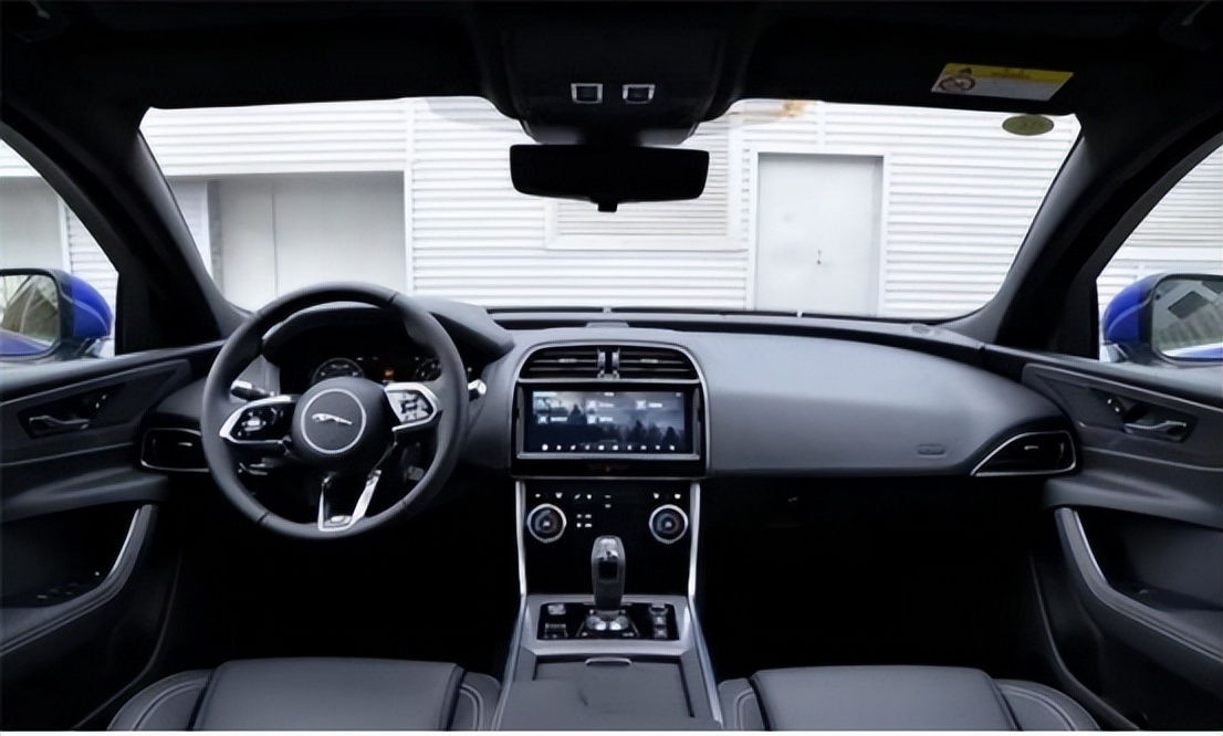 创意和魅力的完美结合全新捷豹xel,全新捷豹xel外观进取运动赛车绿