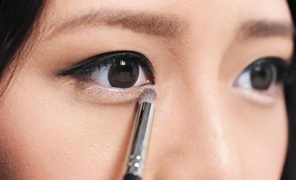 眼袋和卧蚕到底怎么区分,怎么分清眼袋和卧蚕的区别图解