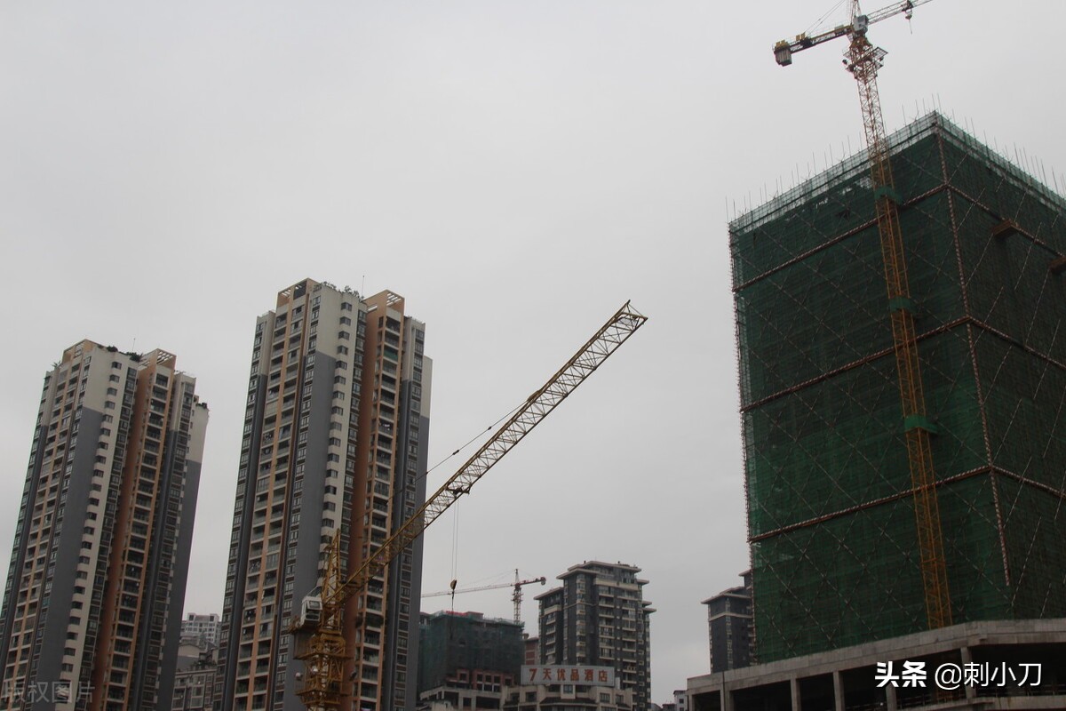 年轻人没钱的焦虑,年轻人的焦虑都来源于手机