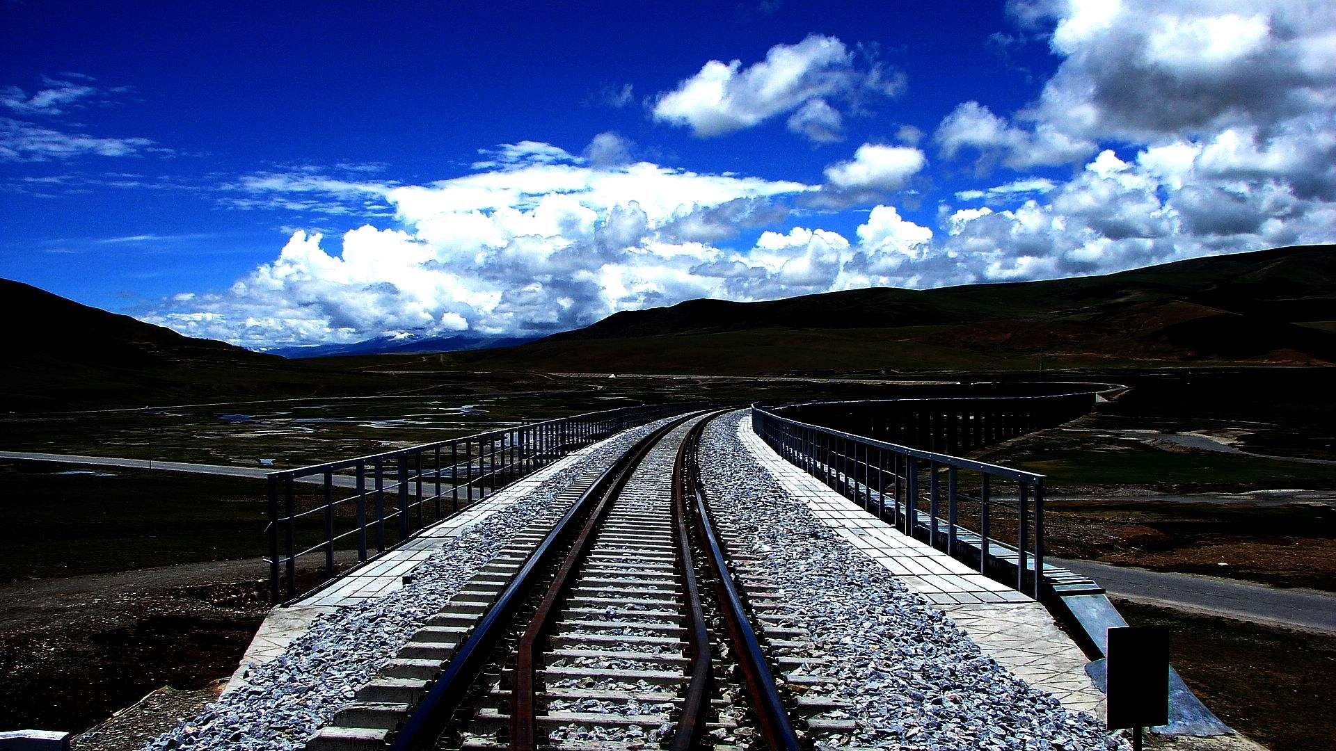 青藏高原对于中国的重要性 (青藏高原能养活十四亿人吗)