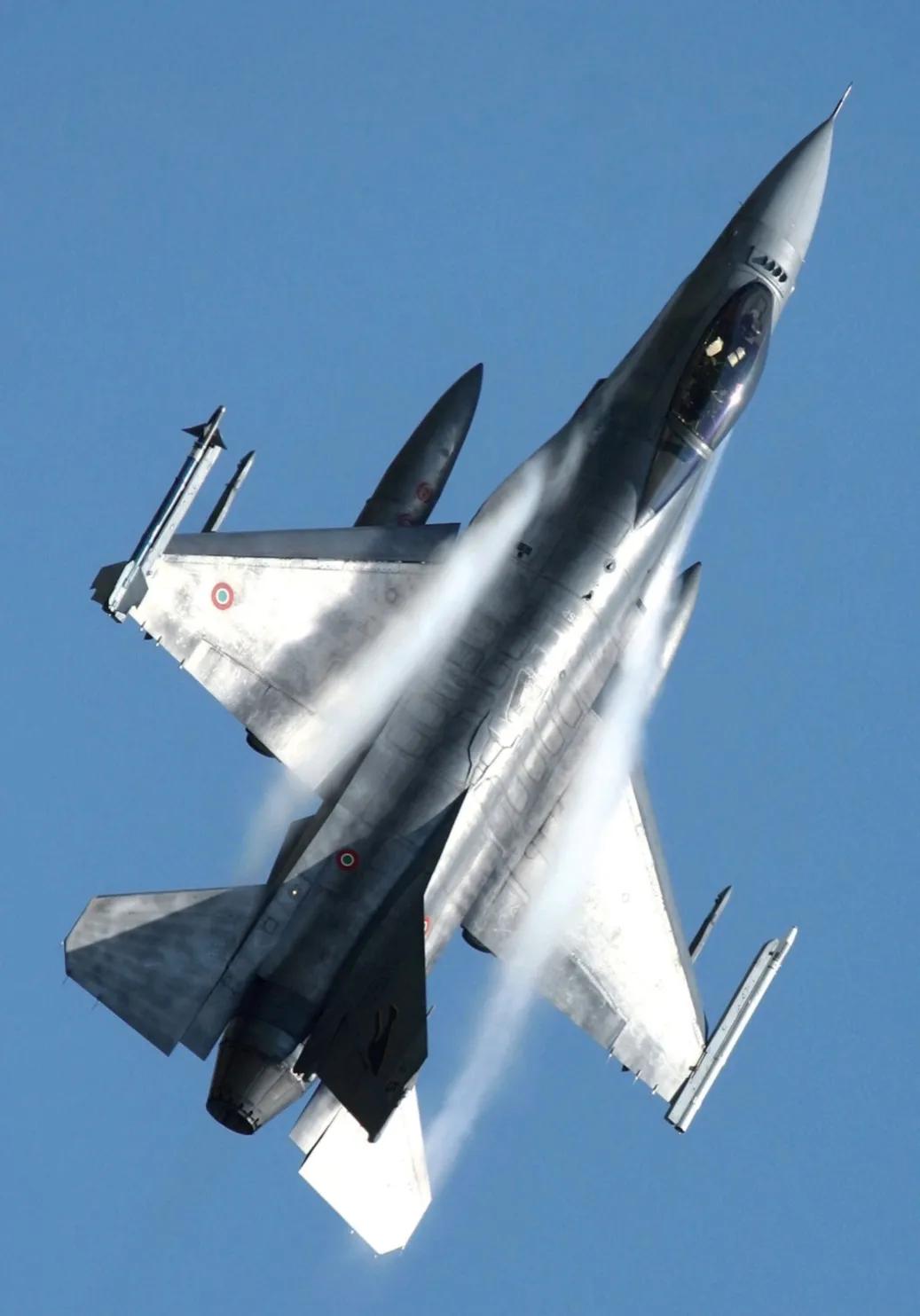 全球销量排名第一的战机f16战隼,全球最强六代机视频