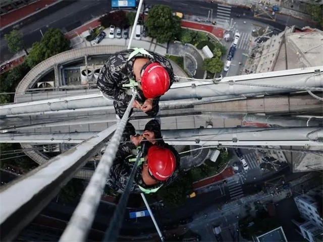 离死亡最近的职业,高空工作坠落死亡事件